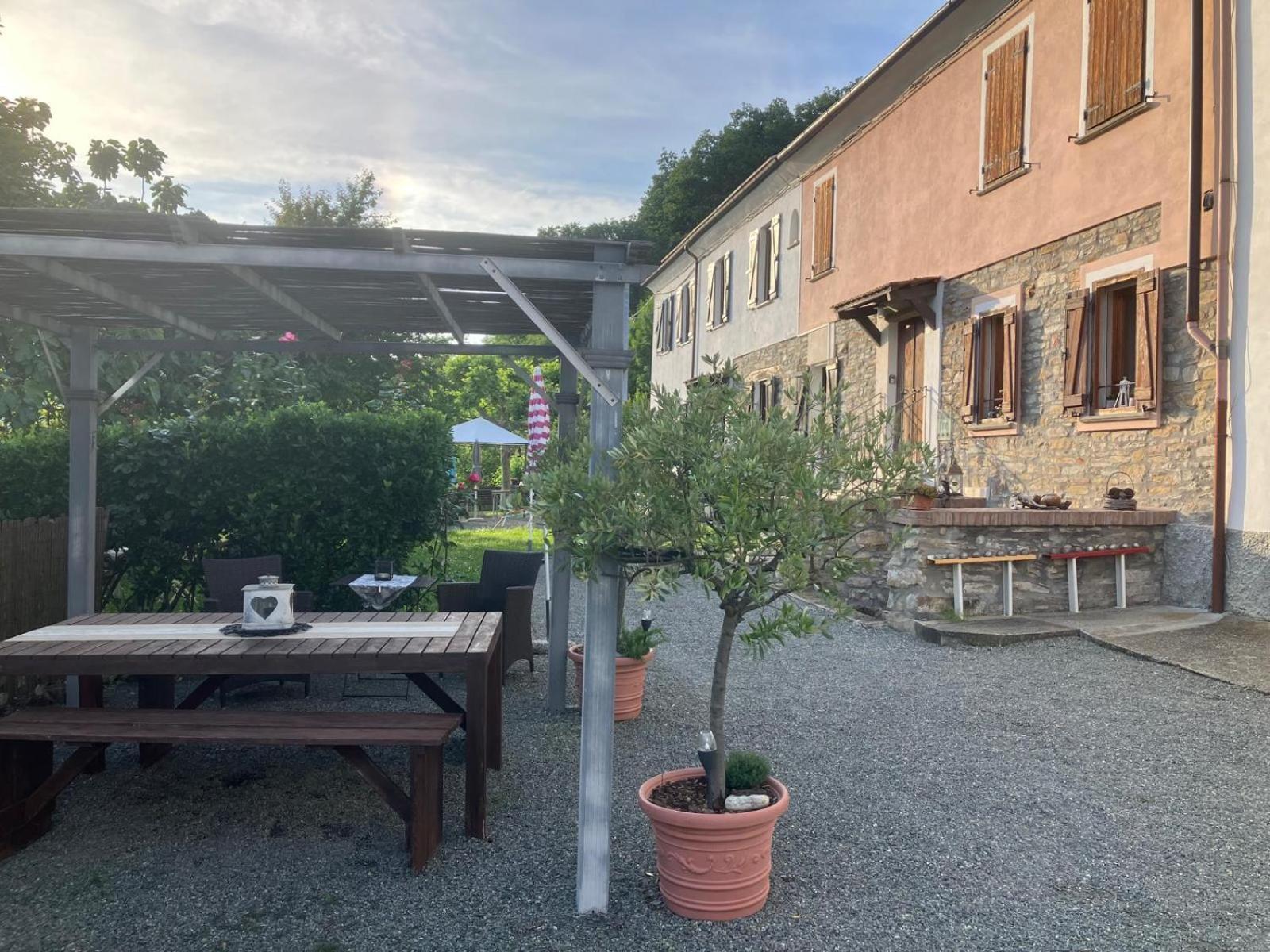 Casa Petra - Casa Tre Stelle - Casa Caneva - Ferien Fuer 6-14 Personen Ponti エクステリア 写真